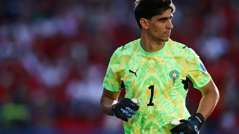 Bono rejeitou Canadá e enfrenta país natal pela 2ª vez na Copa