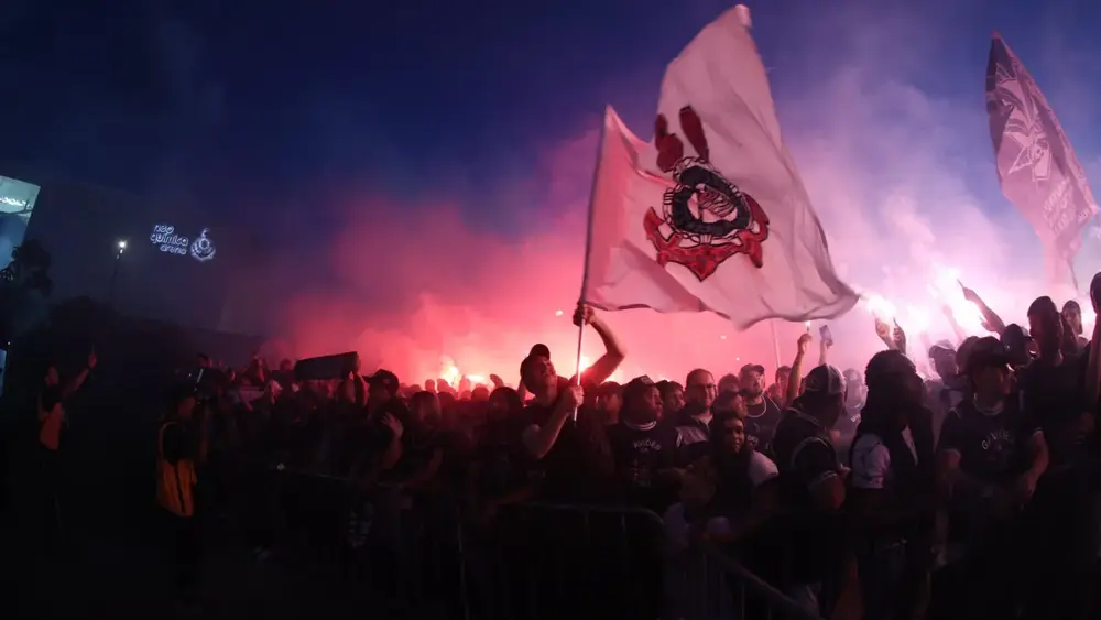 Corinthians vence Inter, mas é eliminado na Copa do Brasil