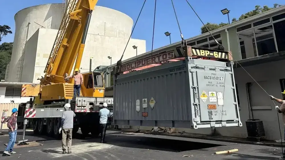 EUA extrai urânio enriquecido de reator nuclear na Venezuela