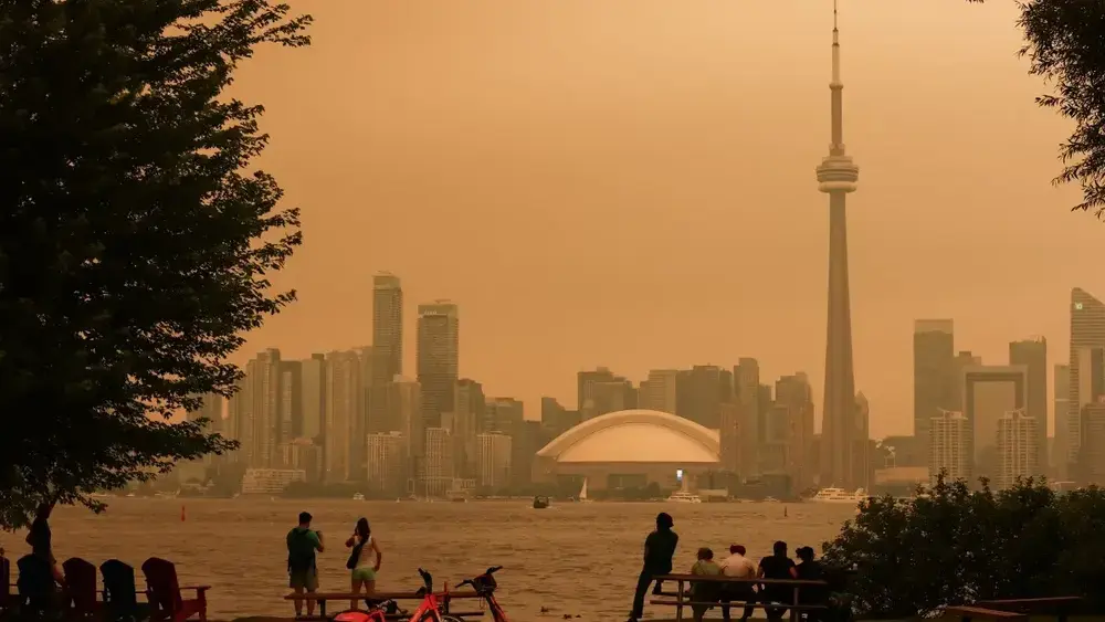 Fumaça de incêndios no Canadá cobre NY e cidades dos EUA