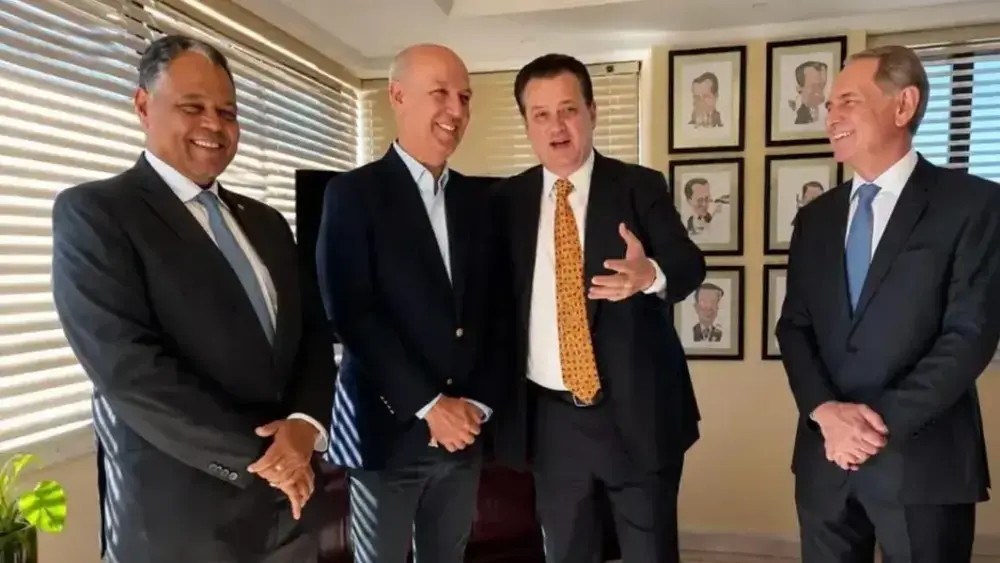Kassab anuncia apoio a Arruda e defende corte de impostos