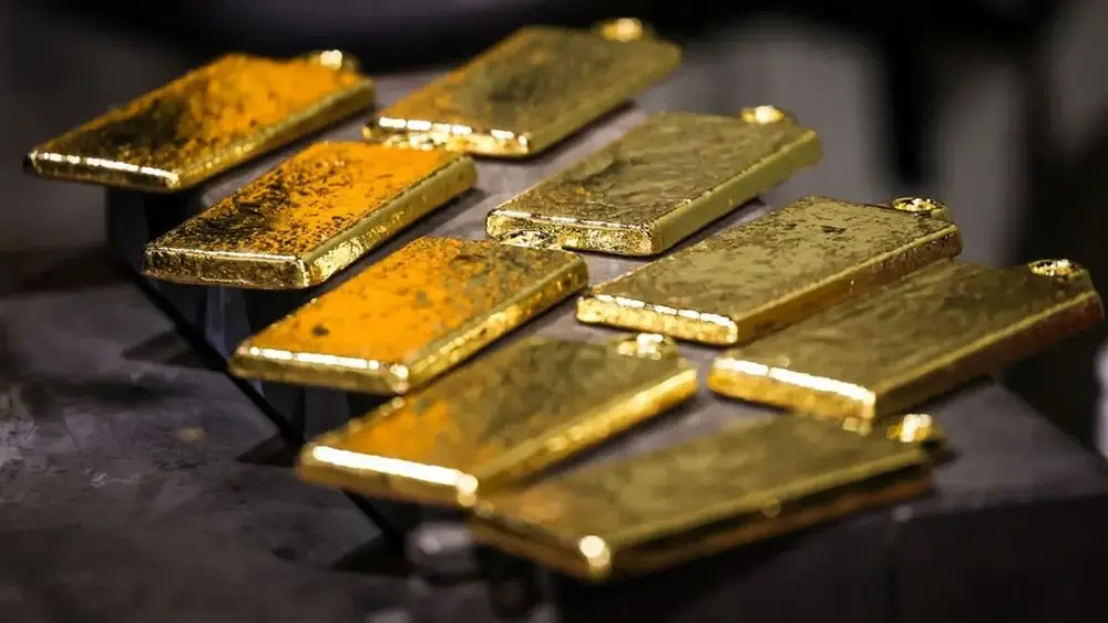 Ouro fecha em alta com foco em Fed e inflação nos EUA