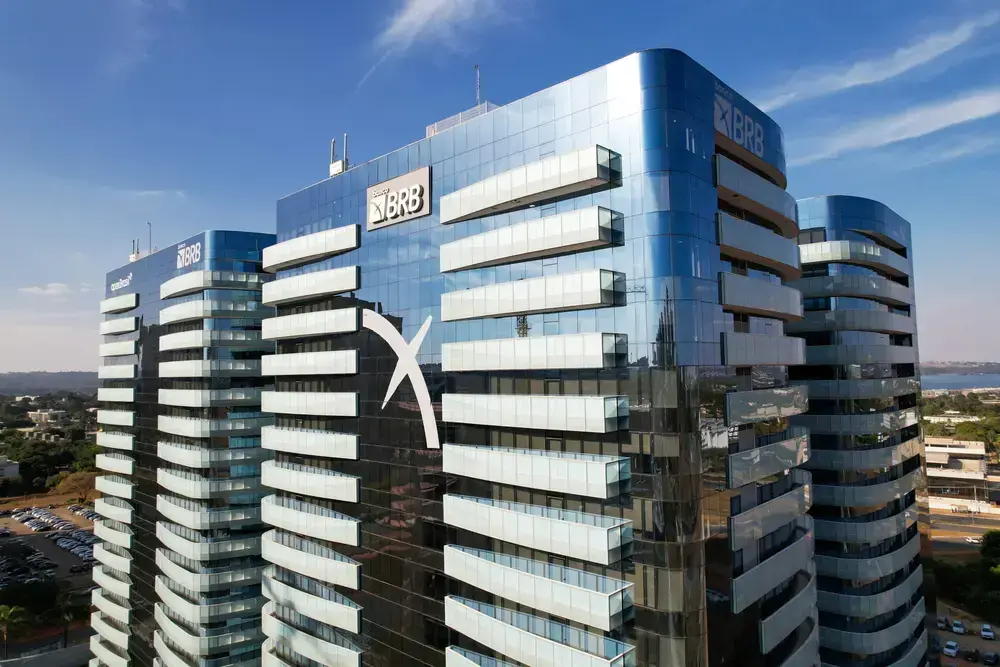 S&P rebaixa nota do BRB e cita riscos em plano de capitalização