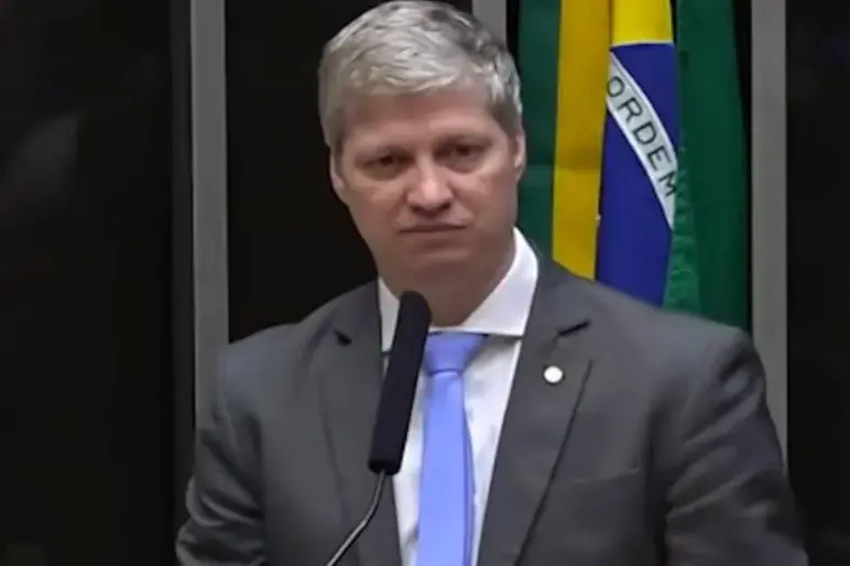 Van Hattem acusa general de intimidação e pede processo