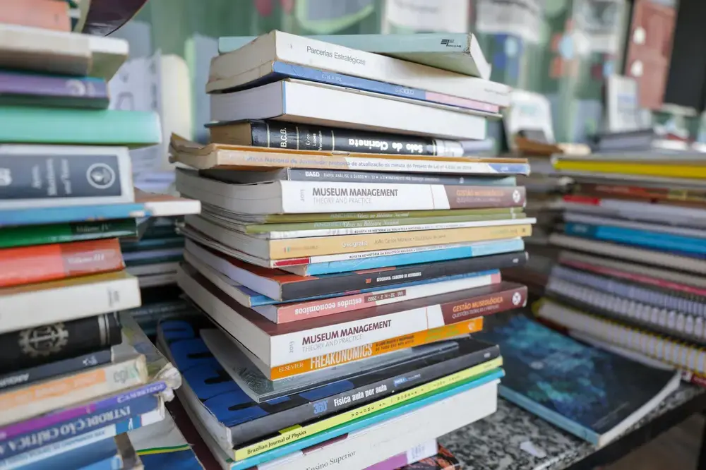 Venda de livros no Brasil cresce 6,5% em 2025