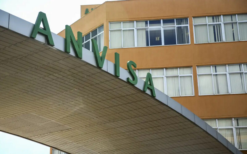 Anvisa suspende venda e propaganda de manipulados