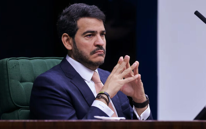 Messias debate STF, cobra retidão e tem placar apertado