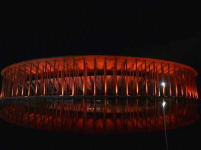 Brasília se ilumina de laranja contra exploração infantil
