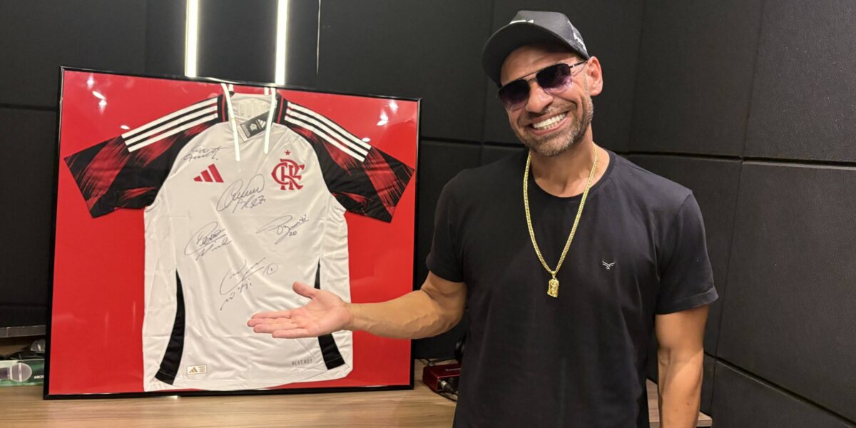 Camisa do Flamengo autografada é rifada para projeto social