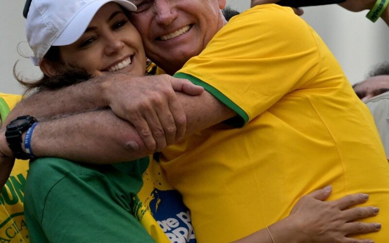 Michelle Bolsonaro diz que talvez não tenha quem cuide assim de mim