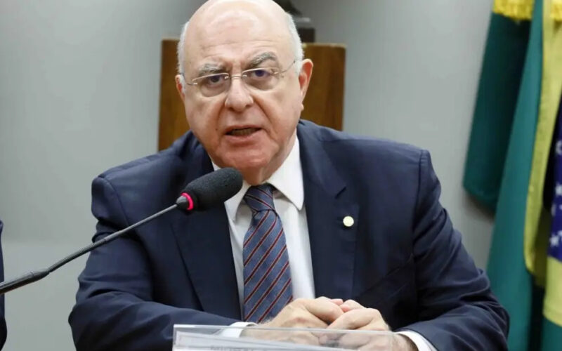 Relator retira anuência prévia do Conselho de min. críticos